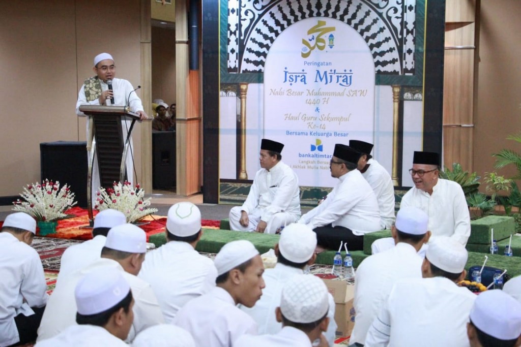 Peringati Isra Mi'raj dan Haul Guru Sekumpul Bersama Keluarga Besar Bank Kaltimtara