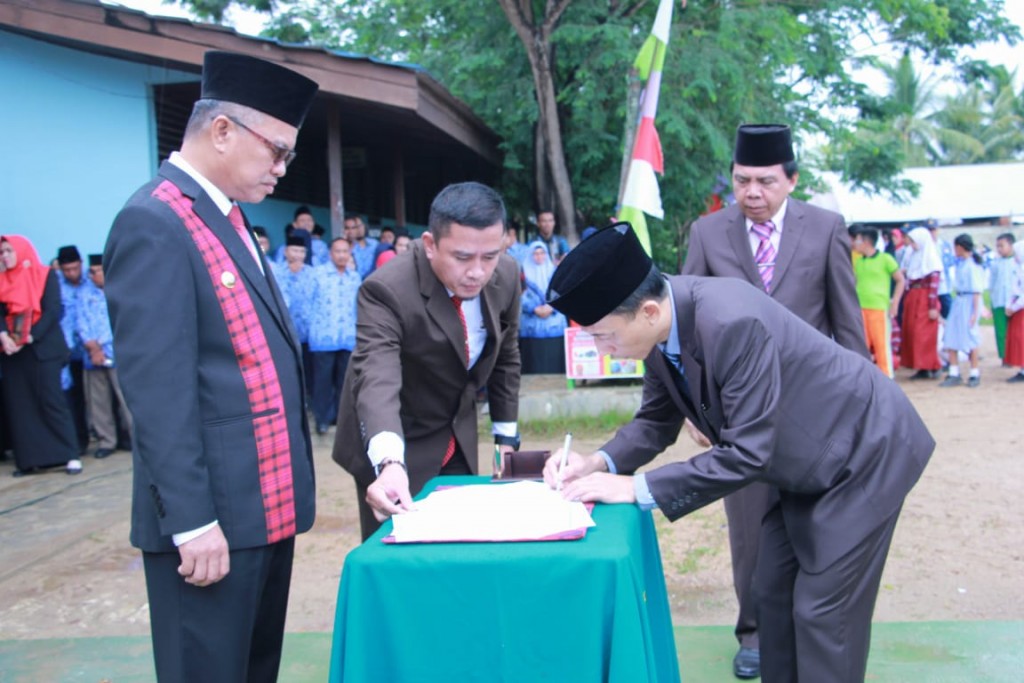 Hardiknas, Dirangkai Pelantikan Pejabat dan Kepsek