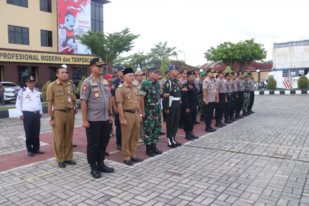 Sambut Tahun Baru dengan Apel Gelar Pasukan