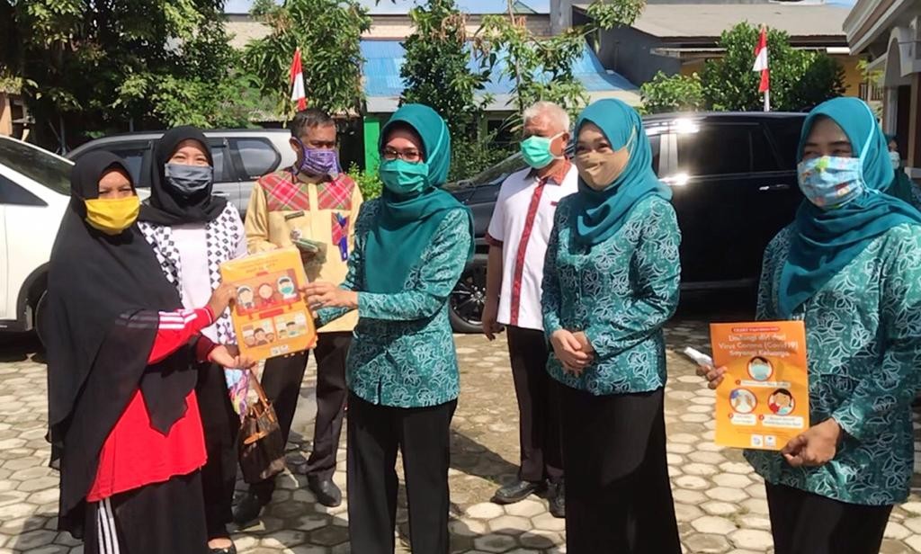 Gencarkan Berjarak, Pola PKK Cegah Covid-19 Bersama Kader Posyandu