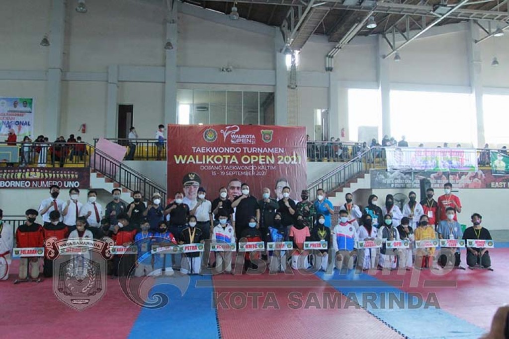 Berlangsung Sukses, Asisten I Tutup Turnamen Taekwondo Wali Kota Samarinda Open