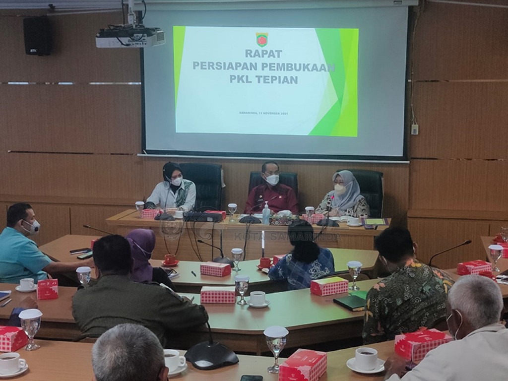 Beri Lampu Hijau, Pekan Depan PKL di Tepian Mahakam Bakal Berjualan Kembali