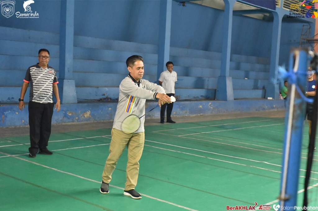 Memeriahkan HUT Kota, DPRD Kota Samarinda Adakan Kejuaraan Bulu Tangkis Antar OPD Pemkot Samarinda