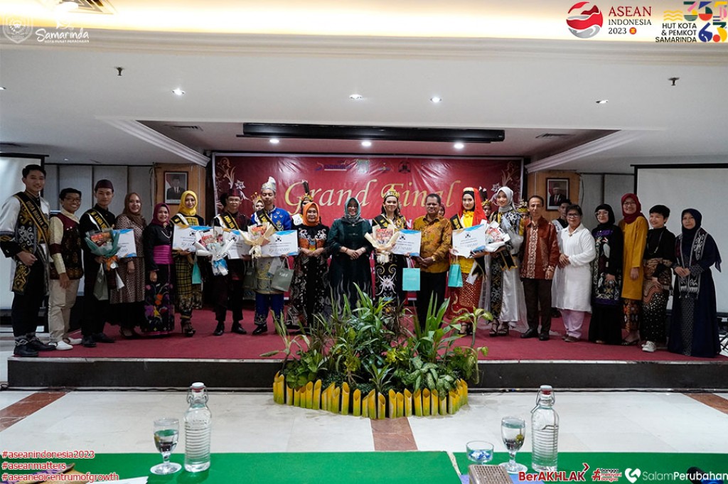 Sampaikan Sambutan Wali Kota, Ridwan Tassa Hadiri Malam Pemilihan Kanda-Dinda Tingkat Kota Samarinda Tahun 2023