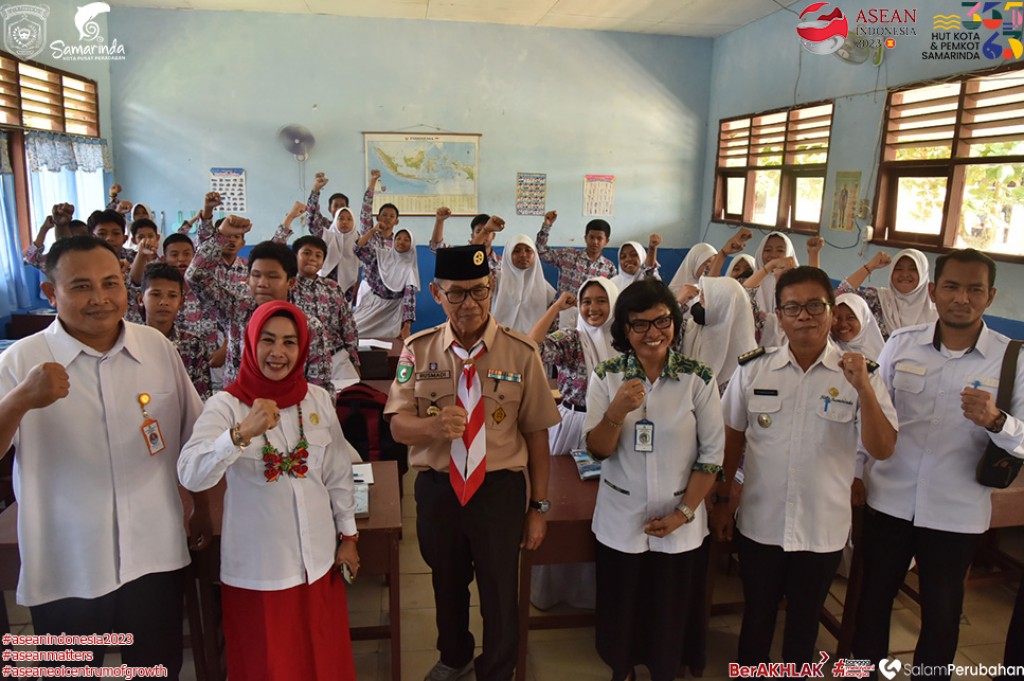 Wawali Samarinda Rusmadi Kunjungi UKS SMPN 36 Loa Janan Ilir