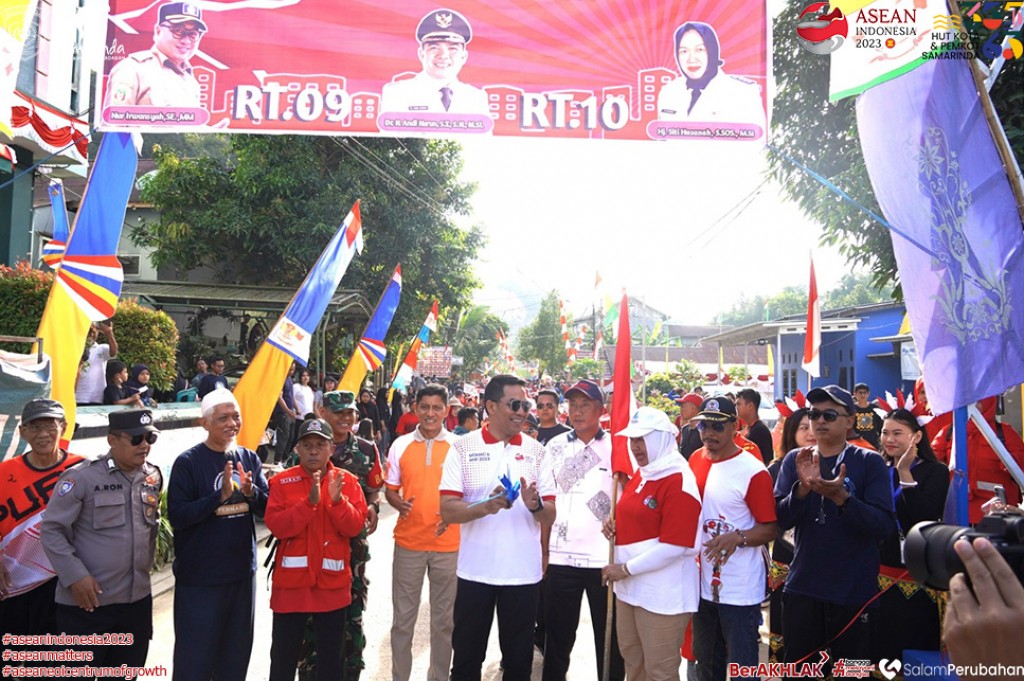 Lepas Jalan Sehat dan Karnaval Sepeda Hias di Mugirejo, Ini Pesan Khusus Andi Harun