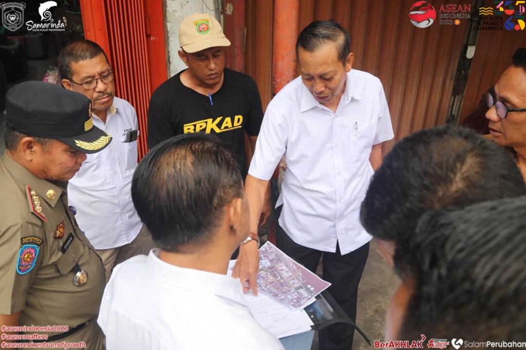 Bangunan Di Kawasan Citra Niaga Dibongkar Habis
