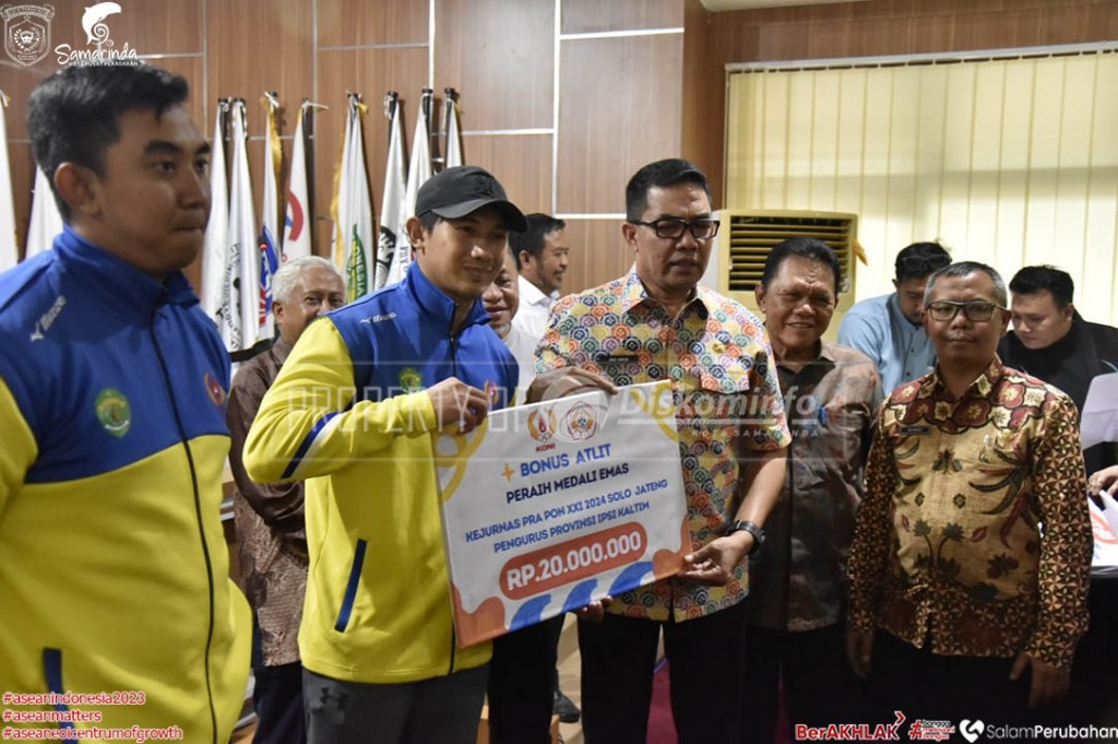 Andi Harun Berikan Bonus kepada Atlet dan Pelatih Pencak Silat Kaltim