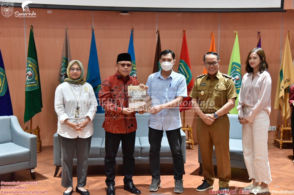 Rusmadi Hadiri Launching dan Bedah Buku "Historipedia Kalimantan Timur Dari Kudungga Samarinda Hingga Ibu Kota Nusantara"
