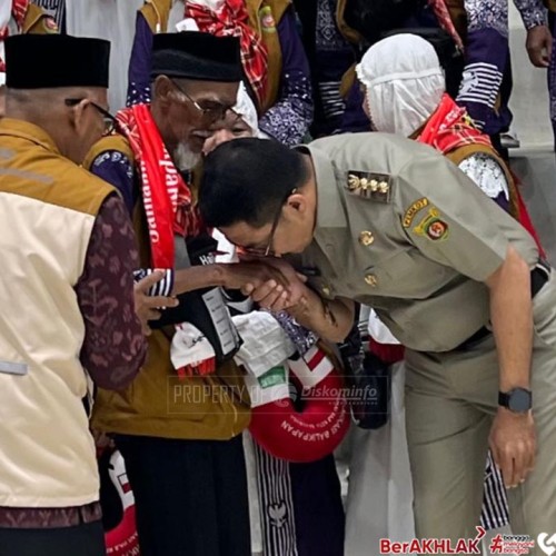 Lepas 360 Jemaah Haji Kloter 2, Wali Kota Andi Harun: Harus Semangat, Jaga Kesehatan, Doakan Samarinda